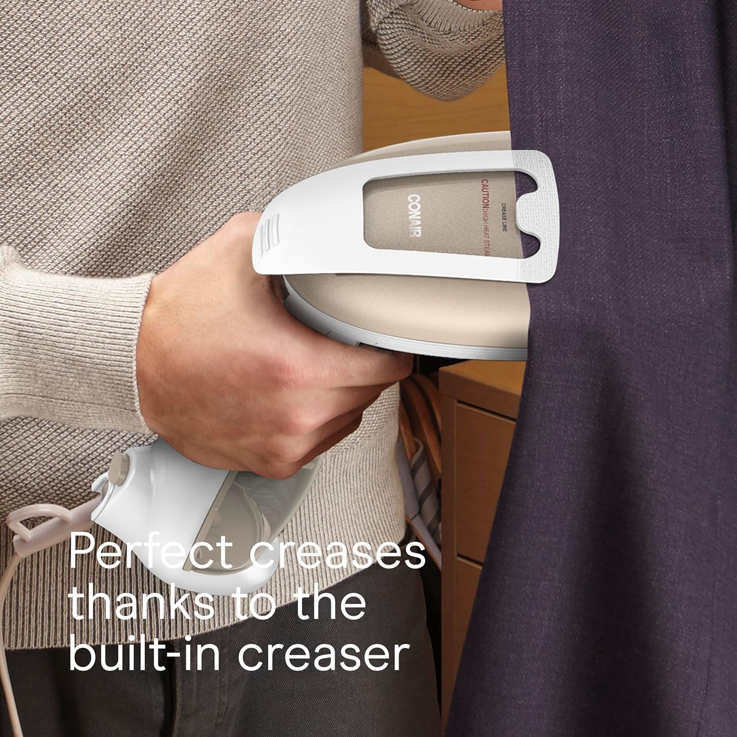 Handheld Garment Steamer for Clothes, Turbo Extremesteam 1875W Fabric Steamer, Portable Handheld Design, Strong Penetrating Steam, White/Champagne