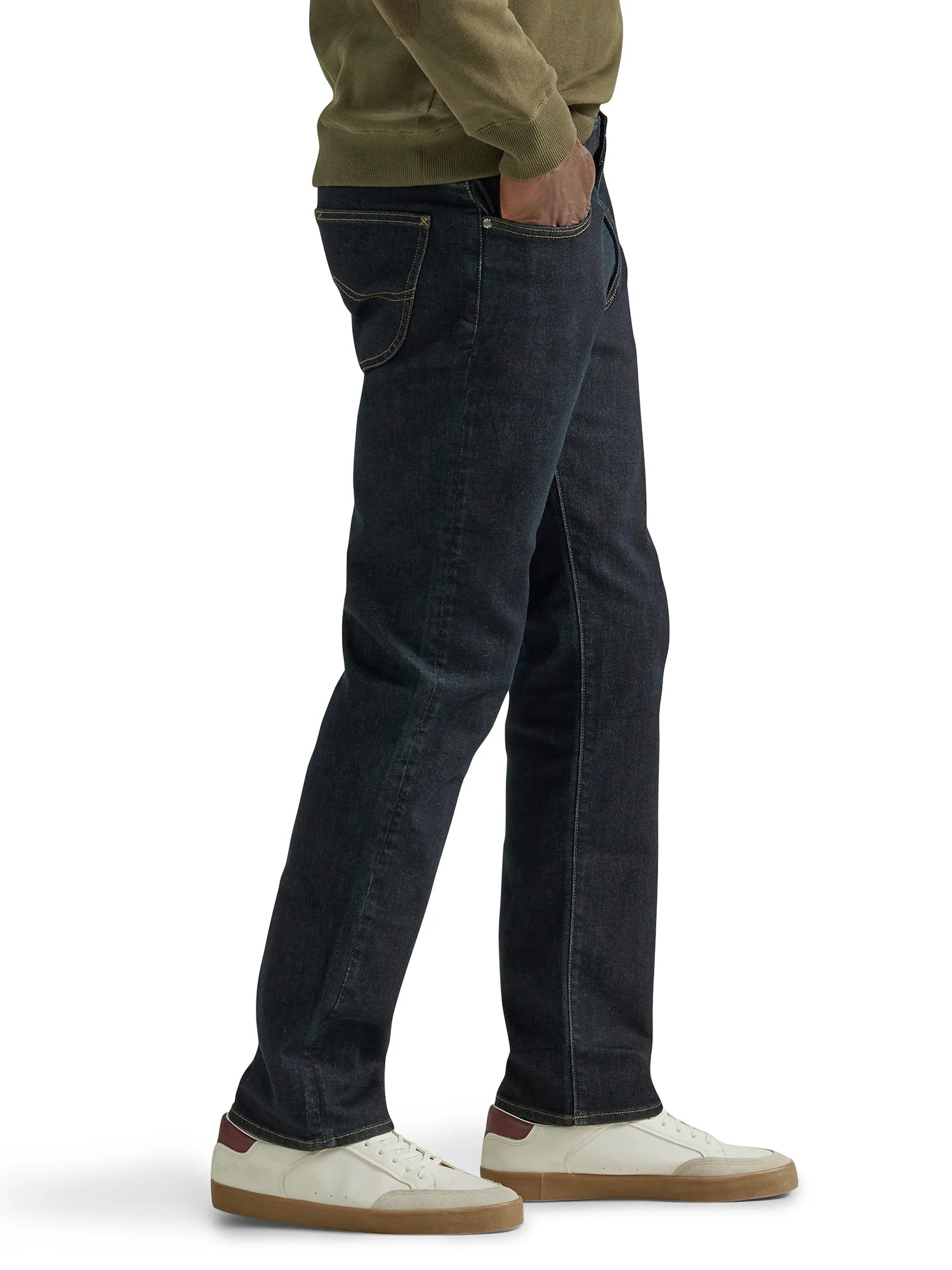 Men’S and Big Men’S Extreme Motion Straight Fit Tapered Leg Jeans