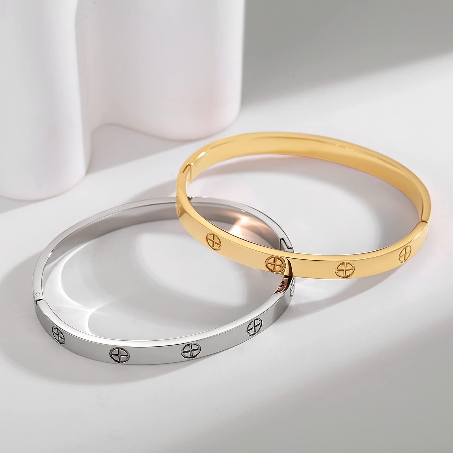 18K Gold-Plated Bracelets for Women Friendship Love Bangle Bracelets Stainless Steel Bracelet Jewelry Birthday Gifts for Women Stocking Stuffers
