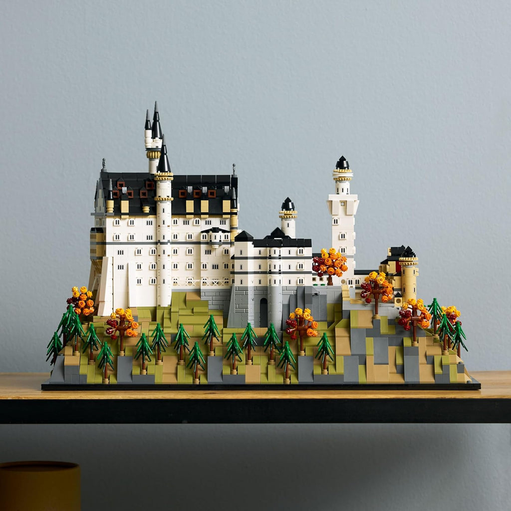 Architecture Neuschwanstein Castle Building Set - Collectible Bavarian Castle Model Kit for Arts & Crafts - Building Blocks for Adults, Ages 18+ - Gifts for Men and Women - 21063
