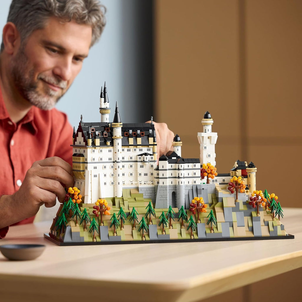 Architecture Neuschwanstein Castle Building Set - Collectible Bavarian Castle Model Kit for Arts & Crafts - Building Blocks for Adults, Ages 18+ - Gifts for Men and Women - 21063